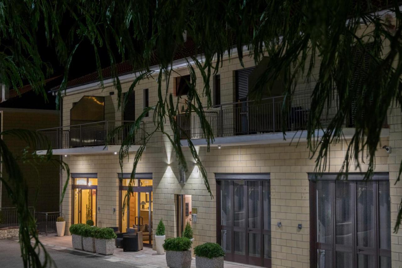 Affittacamere Villa Bisceglia Monte SantʼAngelo Εξωτερικό φωτογραφία