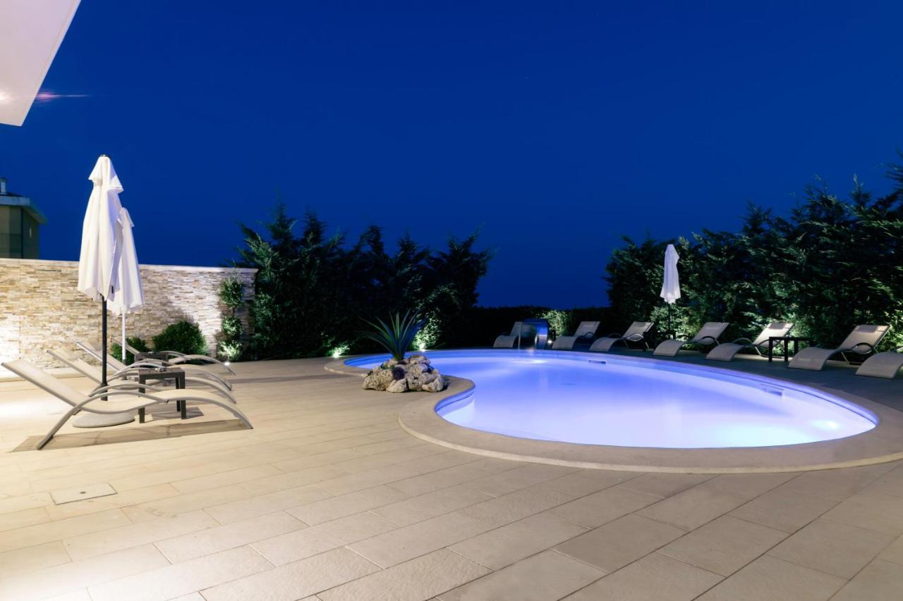 Affittacamere Villa Bisceglia Monte SantʼAngelo Εξωτερικό φωτογραφία