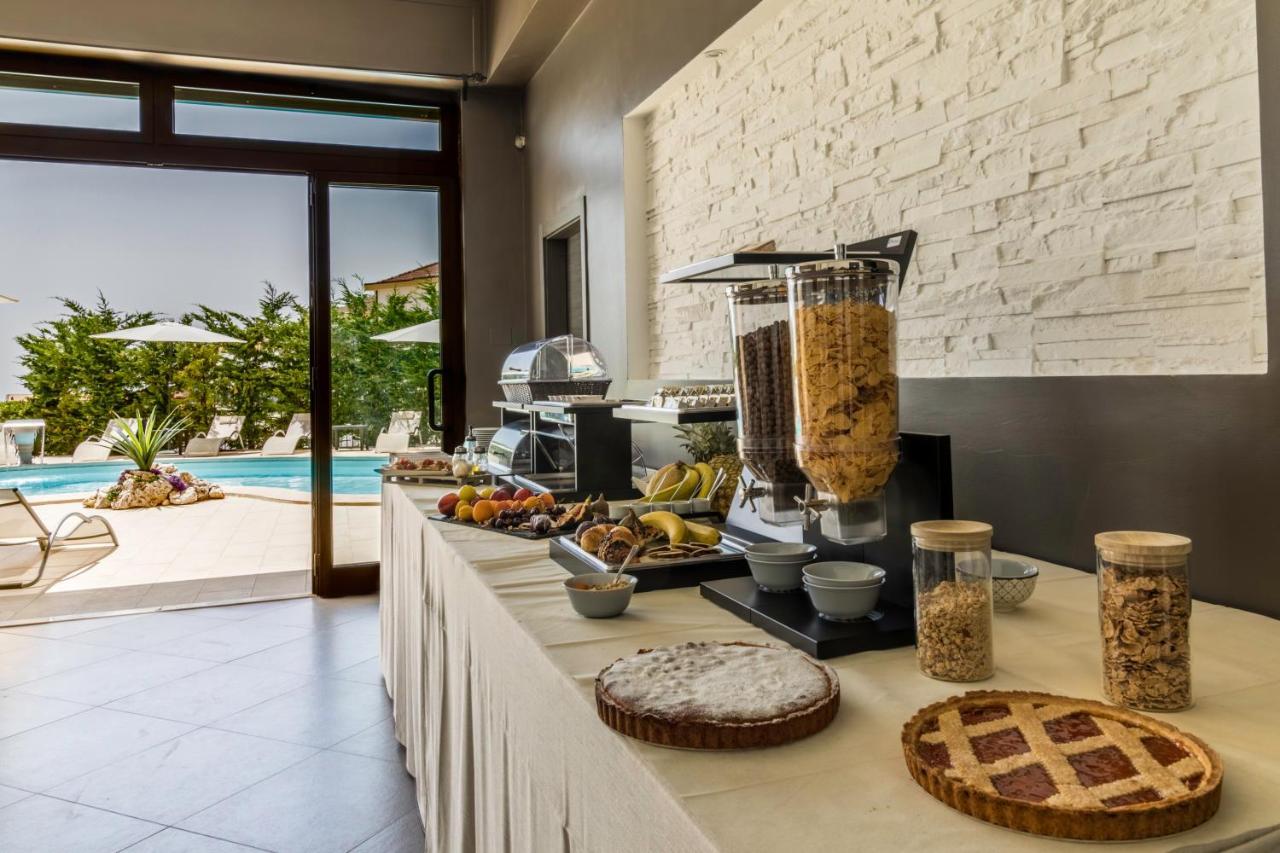 Affittacamere Villa Bisceglia Monte SantʼAngelo Εξωτερικό φωτογραφία