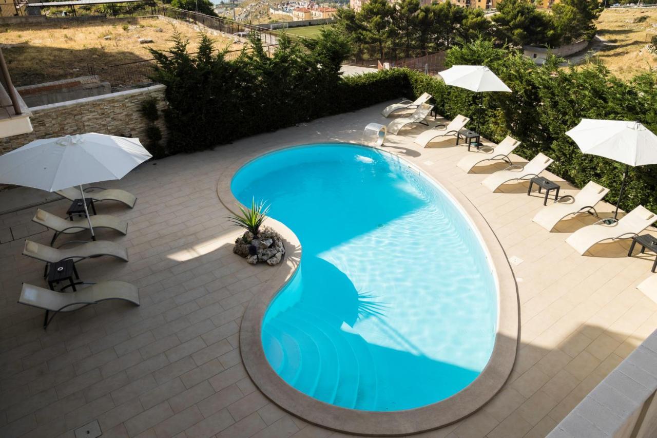 Affittacamere Villa Bisceglia Monte SantʼAngelo Εξωτερικό φωτογραφία